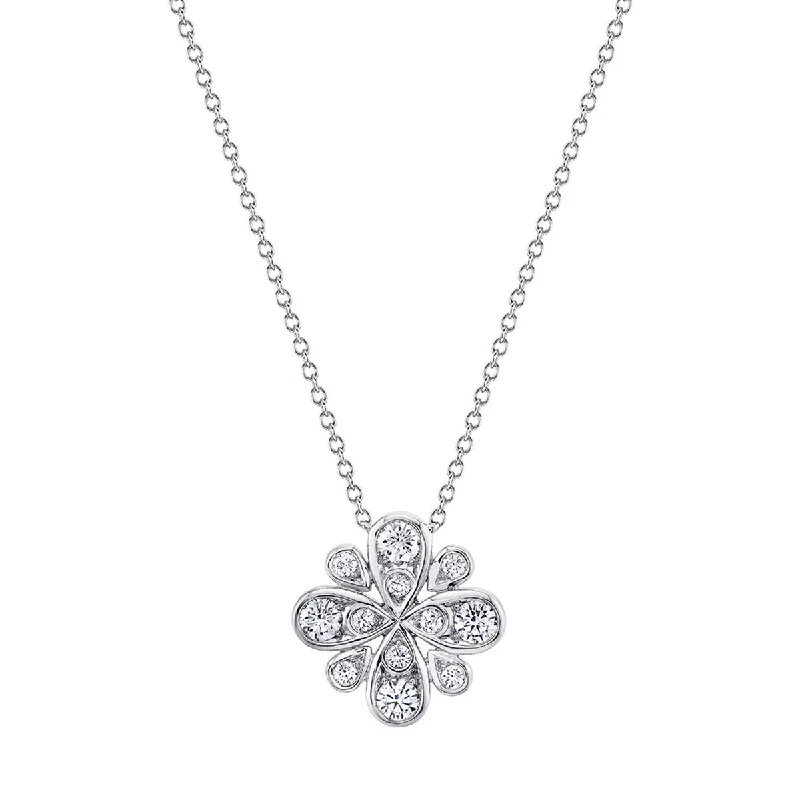 Stylish necklaces for prom nights -Scallop Jubilee Pendant Necklace